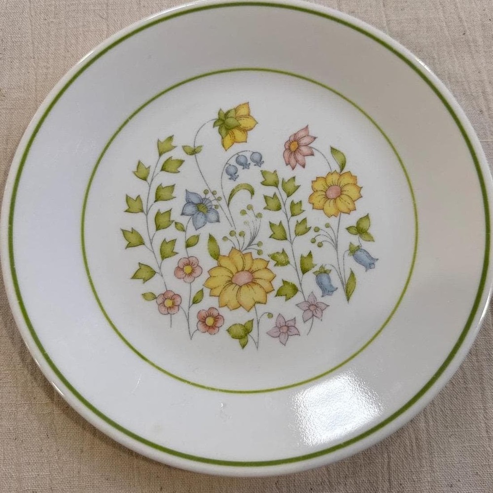 Corelle by Corning Wildflower Bread‎ Butter Plate 8.5 Inch Vintage White Floral
